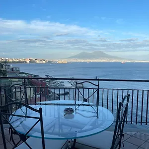 panoramico-a-posillipo.hotels-amalfi.com/